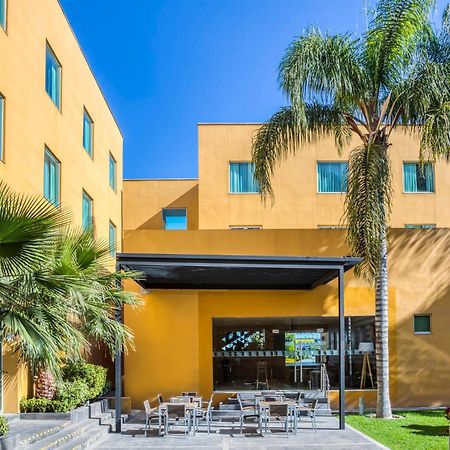 Fiesta Inn Express San Luis Potosi Oriente Exteriör bild