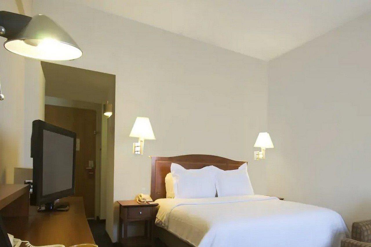 Fiesta Inn Express San Luis Potosi Oriente Exteriör bild