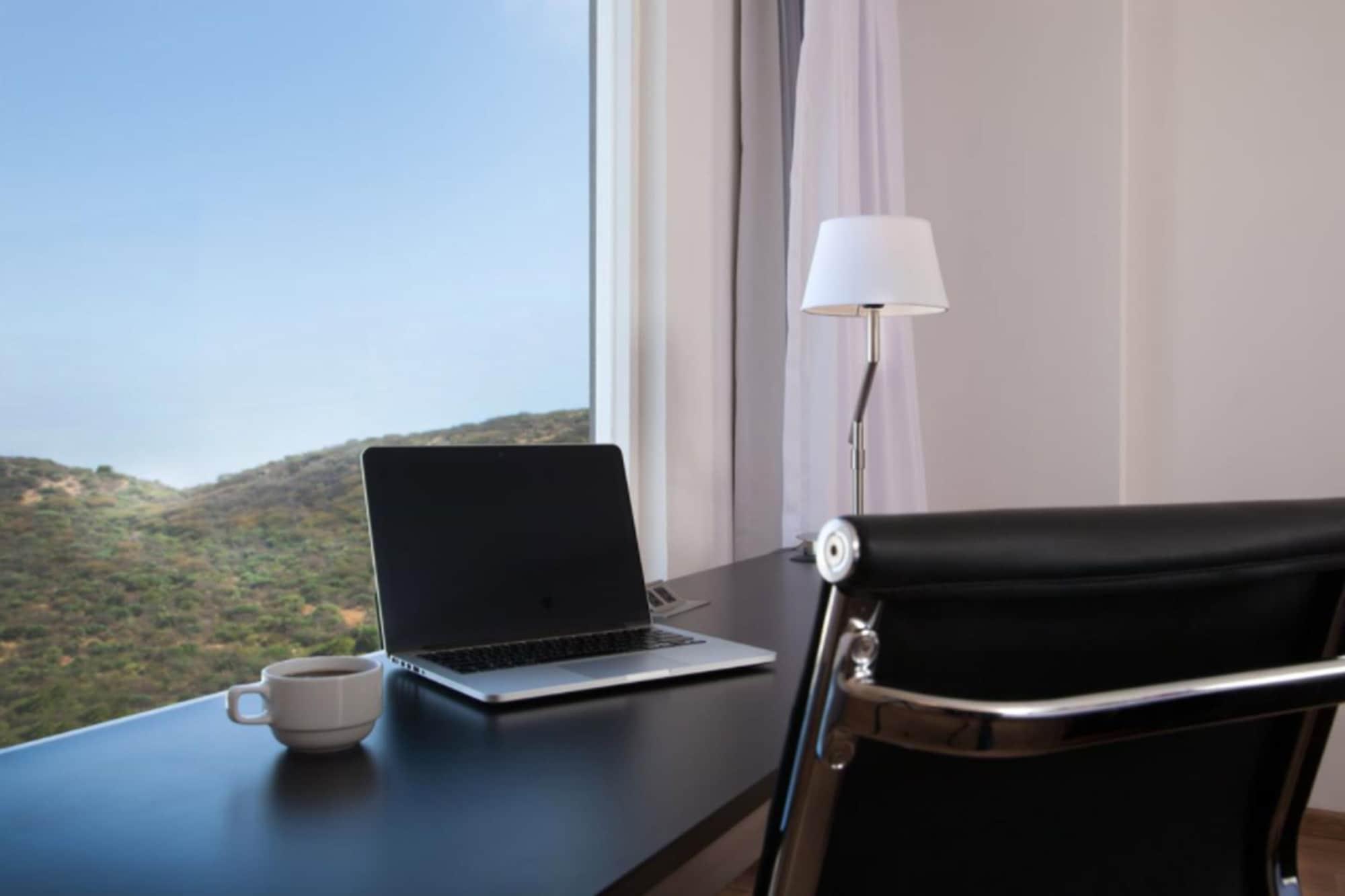 Fiesta Inn Express San Luis Potosi Oriente Exteriör bild