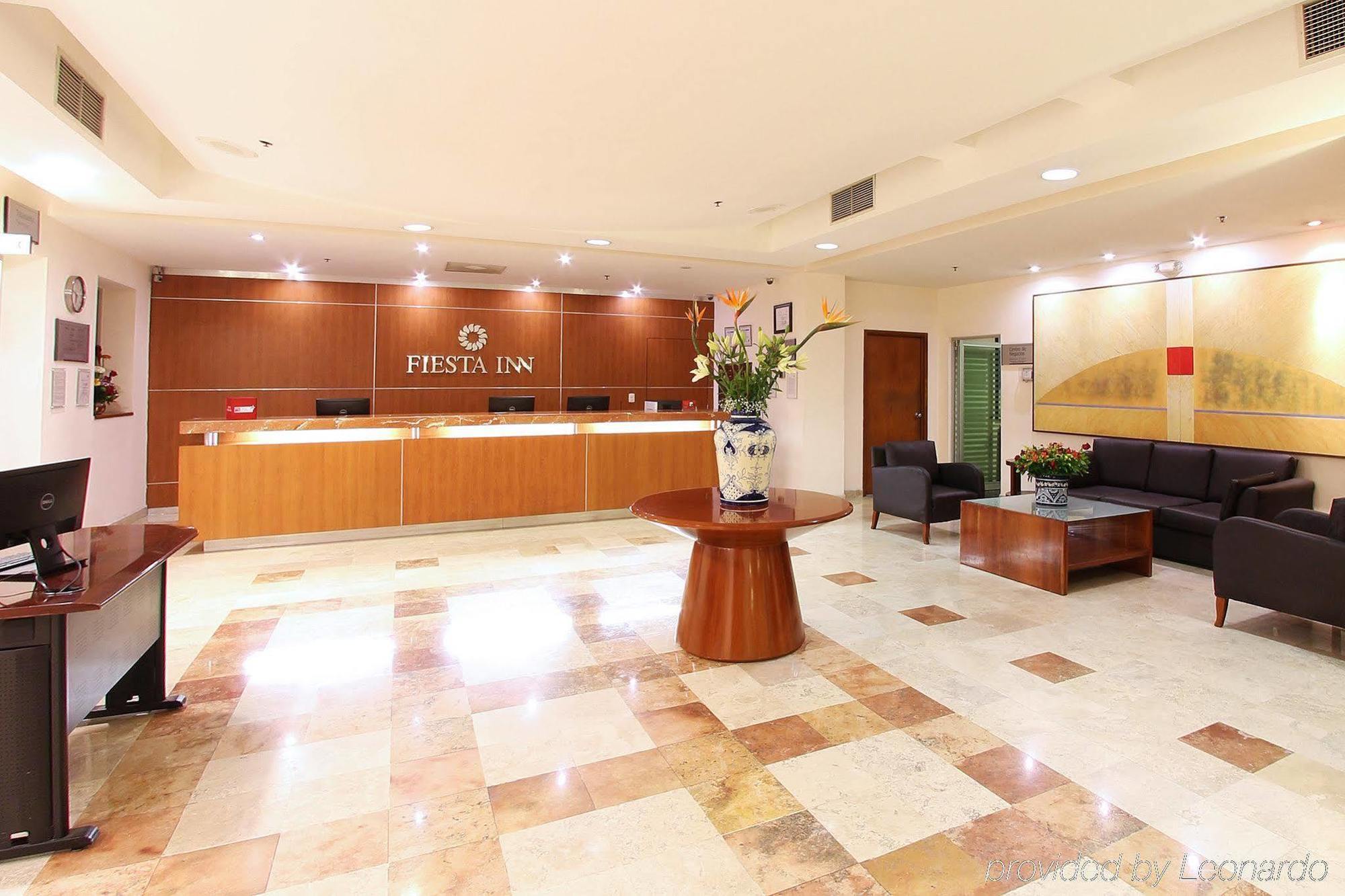 Fiesta Inn Express San Luis Potosi Oriente Exteriör bild
