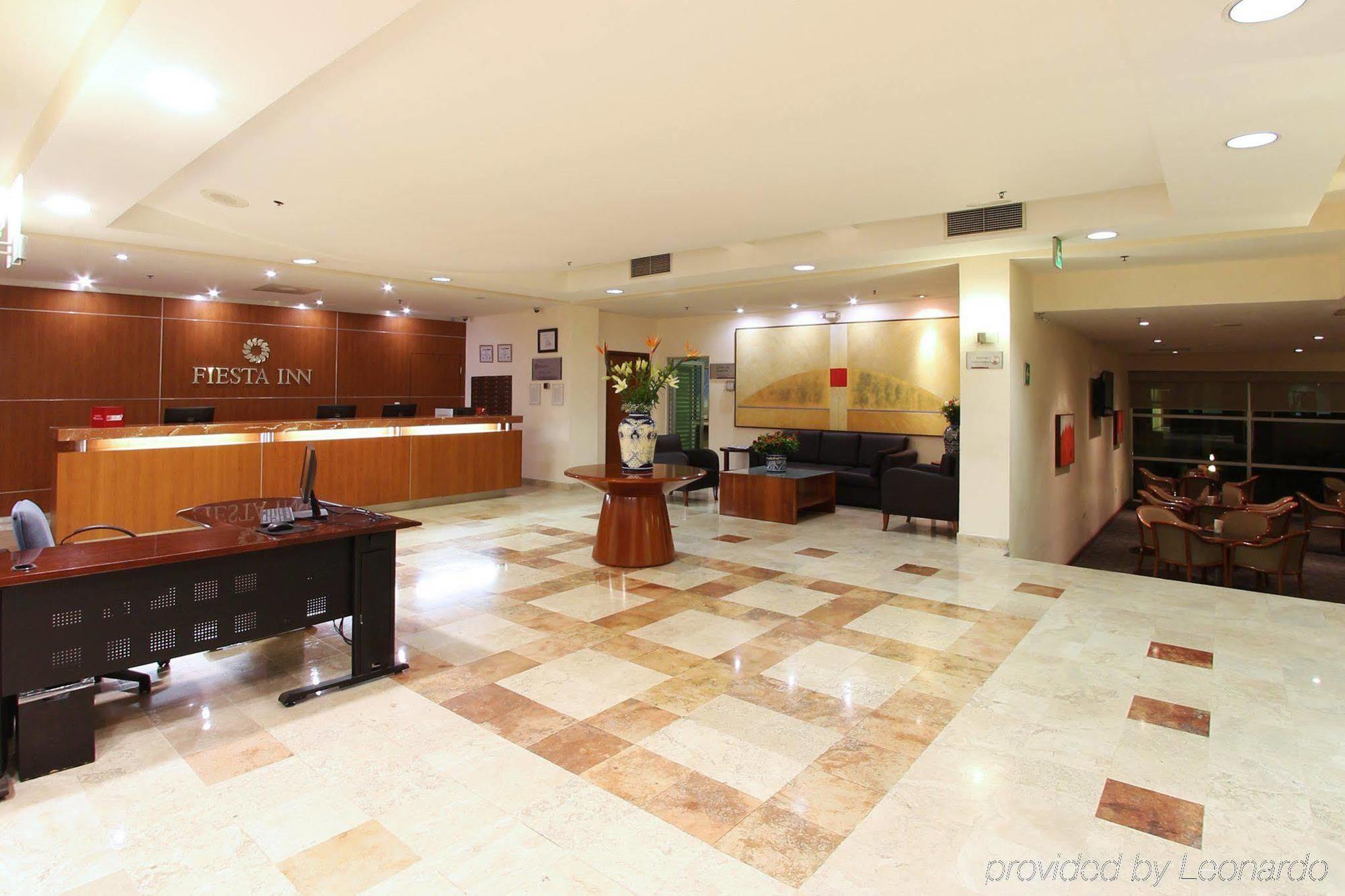 Fiesta Inn Express San Luis Potosi Oriente Exteriör bild